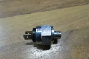 Bremslichtschalter Hydr.M10x1.25,Cal.2vo NML! Top-Angebot