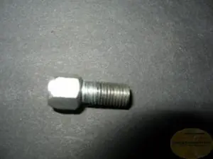 Einstellschraube Seilzug 19,5 mm (M6x0,75) gebr. Highlight