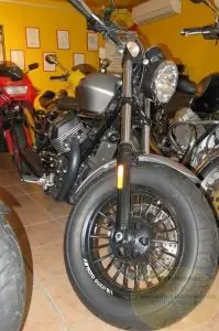 Felgenaufkleber Moto Guzzi silber/grau Sonderaktion