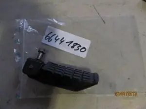 Fußraste hinten links Nevada,Quota gebraucht Kostenloser Versand