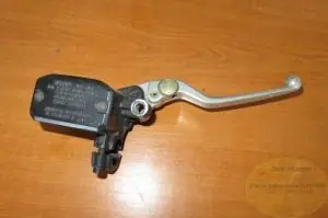 Handbremszylinder 1200 Sport/Norge/Griso/Stelvio/Bellagio gebraucht Super-Preis