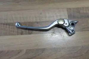 Gratis Versand Kupplungshebel Hand Griso1100 gebraucht