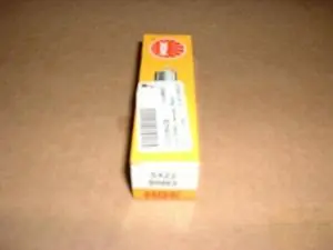 Neue Ware NGK BR8ES Breva