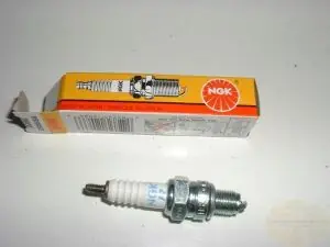 Top-Seller NGK CR8HSA Lario,V75(Duna)