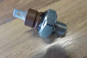 Öldruckschalter Breva 750 - Nevada 750, Griso, .....(M12x1) Jetzt Bestellen