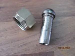 Ausverkauf Ölkühleranschluß 1/2