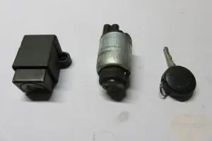 Finale Aktion Schloßsatz mit Zündschloß und Sitzbankschloßgebraucht