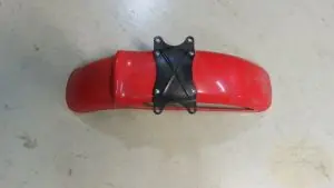 Preisknaller Schutzblech vorn V65 Lario rot gebraucht