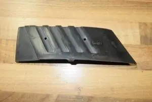 Echt Seitendeckelgrill V65,V50 Monza rechts gebraucht