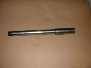 Steckachse vorn V65 gebraucht Preisknaller