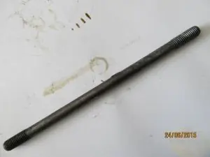 Stehbolzen Zyl. kurz V65 LarioM10x203 gebraucht Must-Have