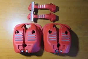 Ventildeckel V7 III / V9 rot (Satz) Neue Ware