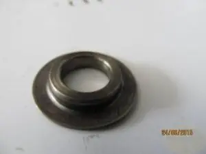 Markenprodukt Ventilfederteller Lario unten gebraucht