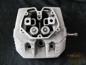 Geprüft Zylinderkopf V35 II rechts gebraucht